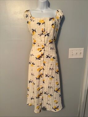 Square-Neck Lemon Print Midi Dress in White and Yellow